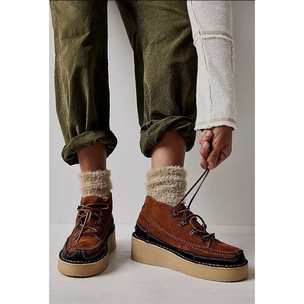 Free People Mod Mocc Shoe Boots Women Size 7.5 Eu 38 Msrp: $198 Suede